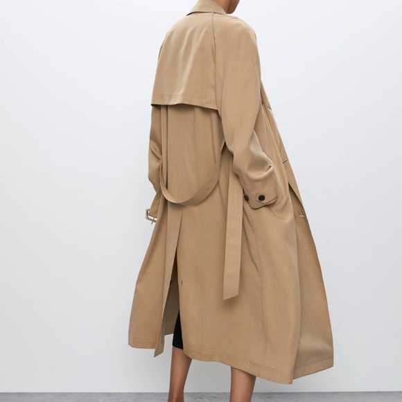 ISO - Aritzia Babaton Torino Trench Coat! - Picture 4 of 4